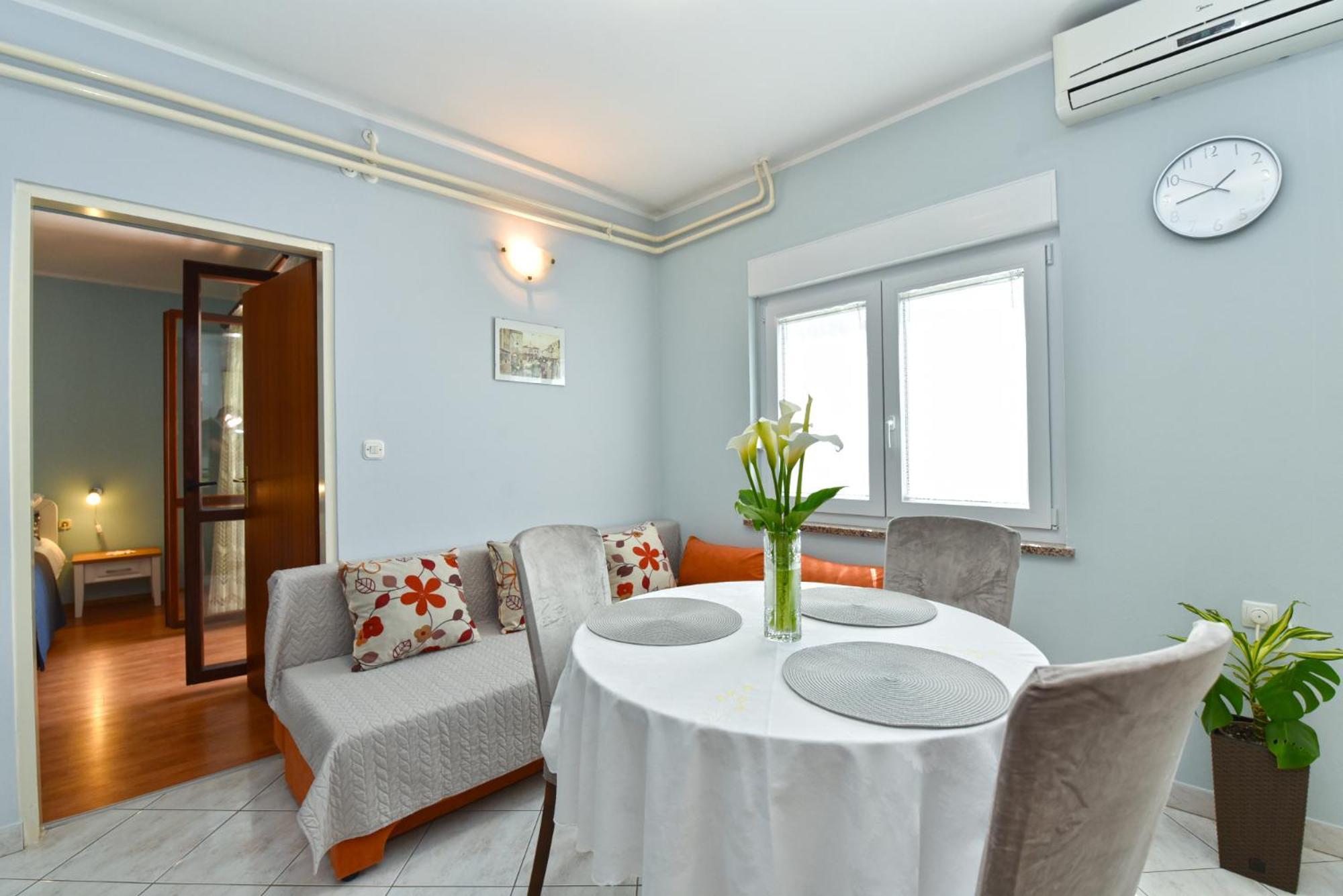 Apartments Nevina 1230 Πούλα Εξωτερικό φωτογραφία