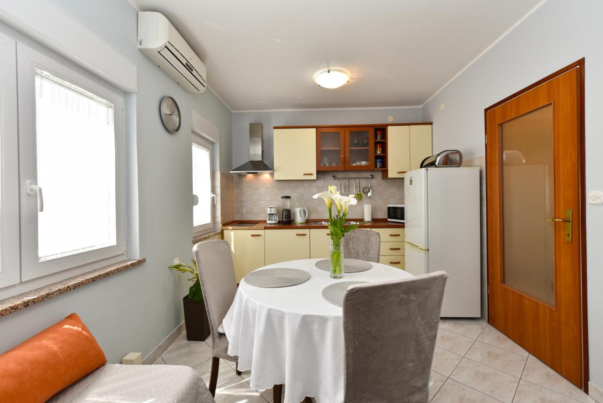 Apartments Nevina 1230 Πούλα Εξωτερικό φωτογραφία