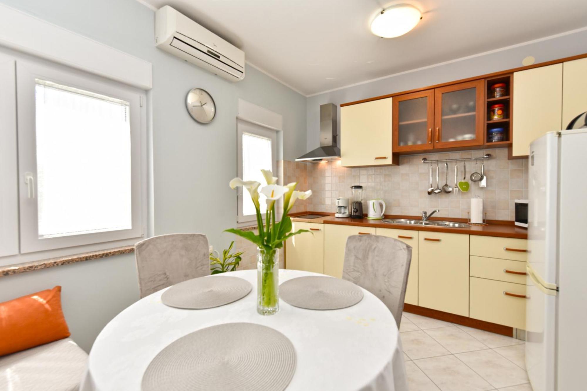 Apartments Nevina 1230 Πούλα Εξωτερικό φωτογραφία